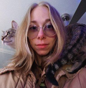 Meet your Posher, Emmy